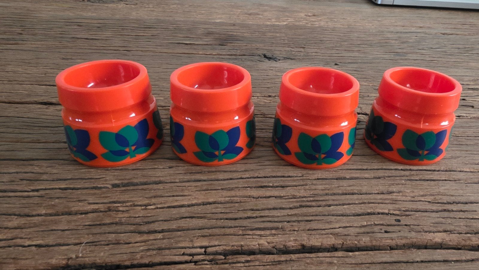 Set van 4 vintage eierdopjes, met bloemmotief, Ophalen of Verzenden