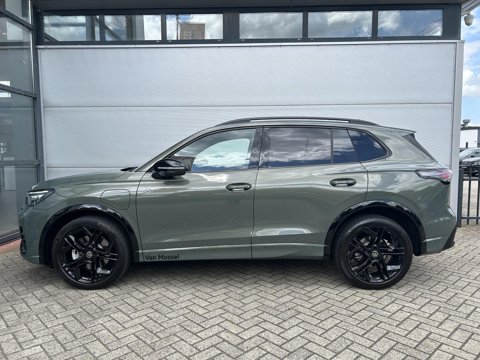 Volkswagen Tiguan 1.5 eHybrid R-Line Edition | 204PK | Autom, Auto's, 12 maanden, Stof, 150 min, Bedrijf