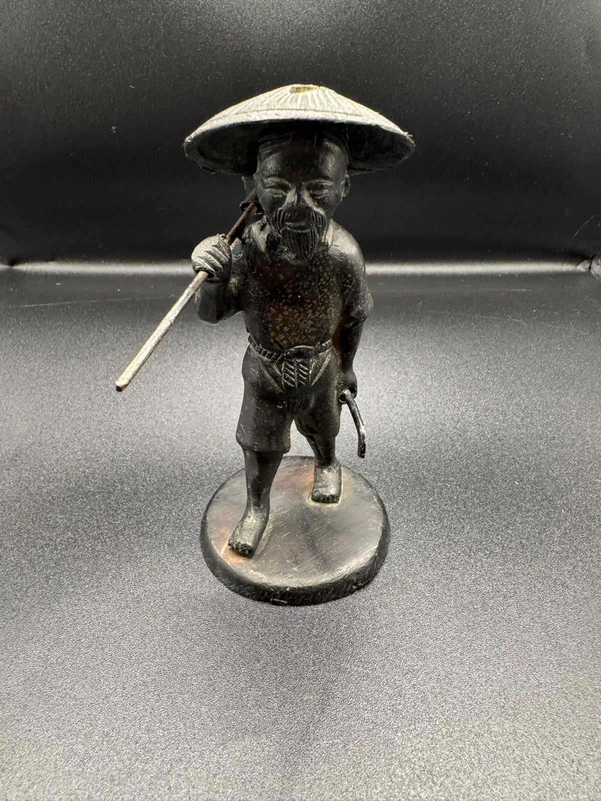 Antiek Oosters Bronzen Beeld van Boer met Hoed, Antiek en Kunst, Minder dan 20 cm, Verzenden, Beeld, Bruin