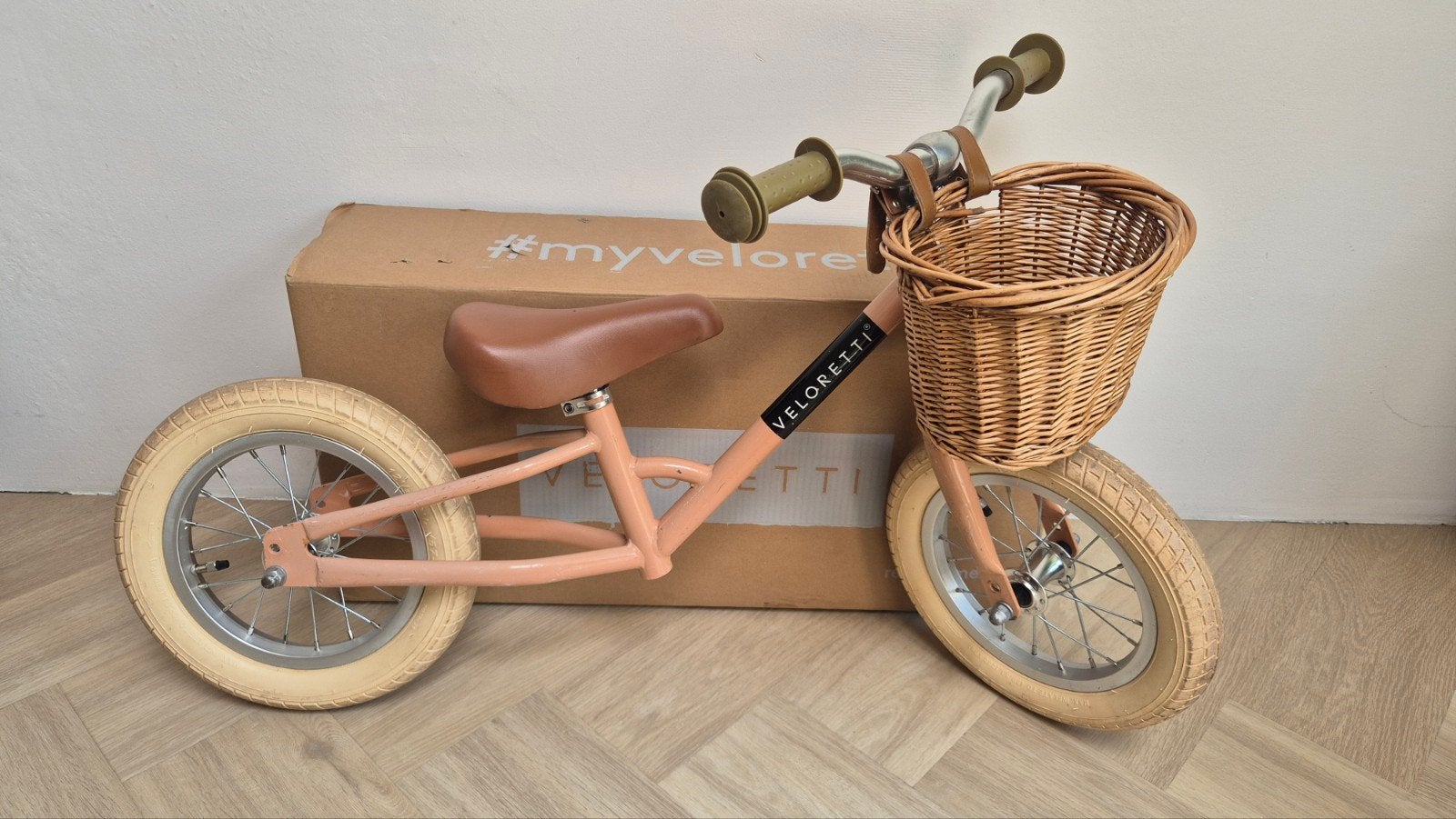 Veloretti loopfiets met mandje, Ophalen, Gebruikt, Loopfiets