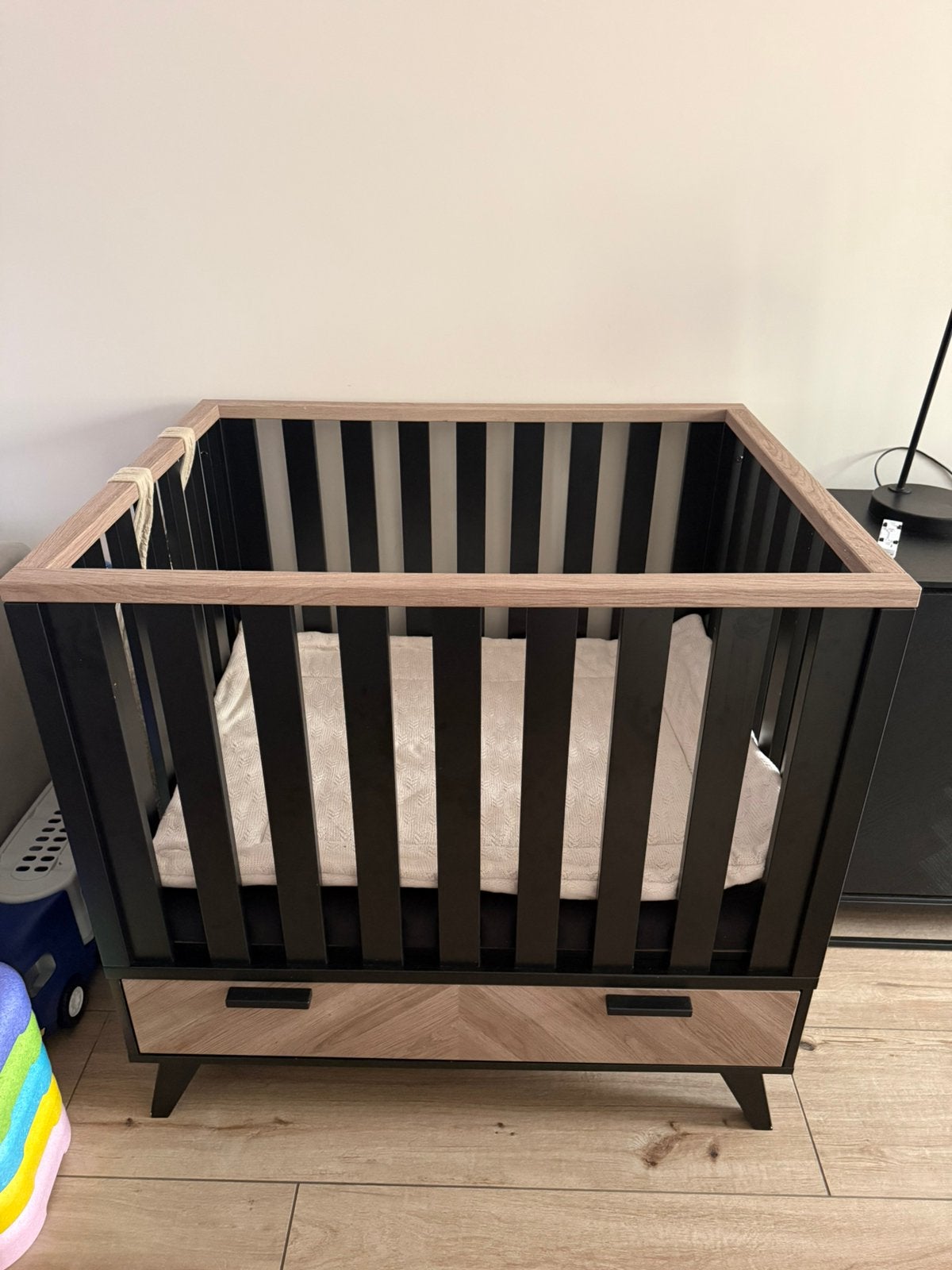 Babybox Lancaster zwart visgraat, Ophalen, Gebruikt, Vierkant, Lade