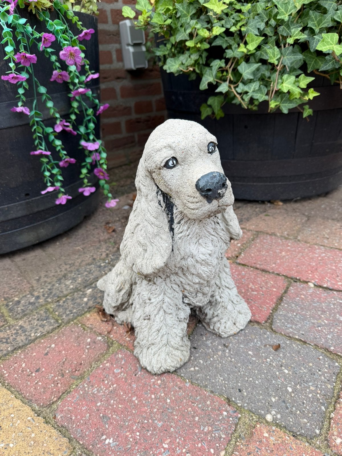 Thuinbeeld. Hond van beton 33 cm hoog, Tuin en Terras, Ophalen, Zo goed als nieuw, Beton, Dierenbeeld