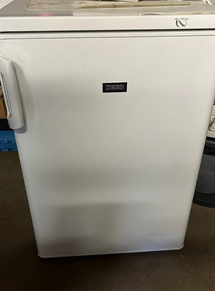 Zanussi tafelmodel diepvrieskast - gratis, Witgoed en Apparatuur, Gebruikt, Minder dan 60 cm, Vrijstaand, Ophalen