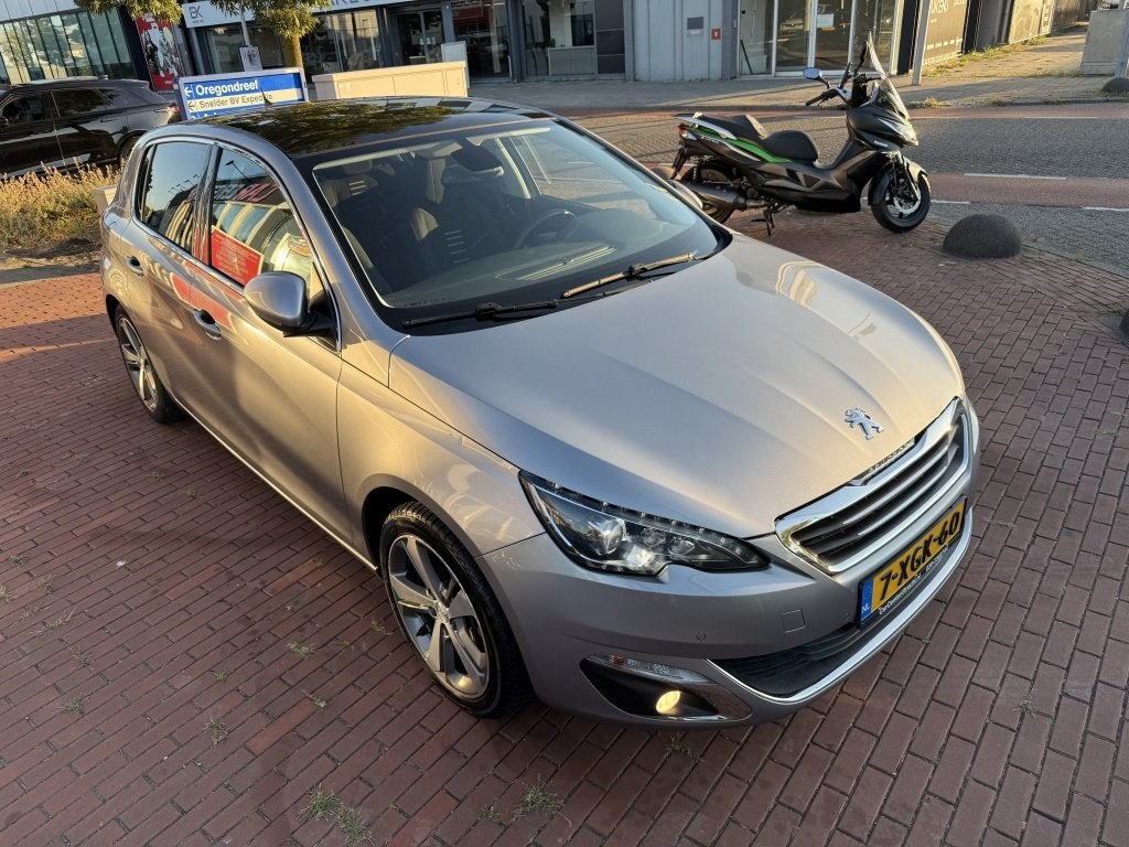 Foto 7 van Peugeot 308 1.6 THP Allure airco pano navi trekhaak