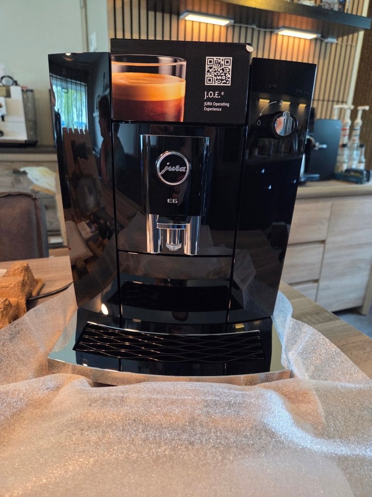 Jura E6 ED model 2026, Piano Black, Nieuw! 0 bereidingen!