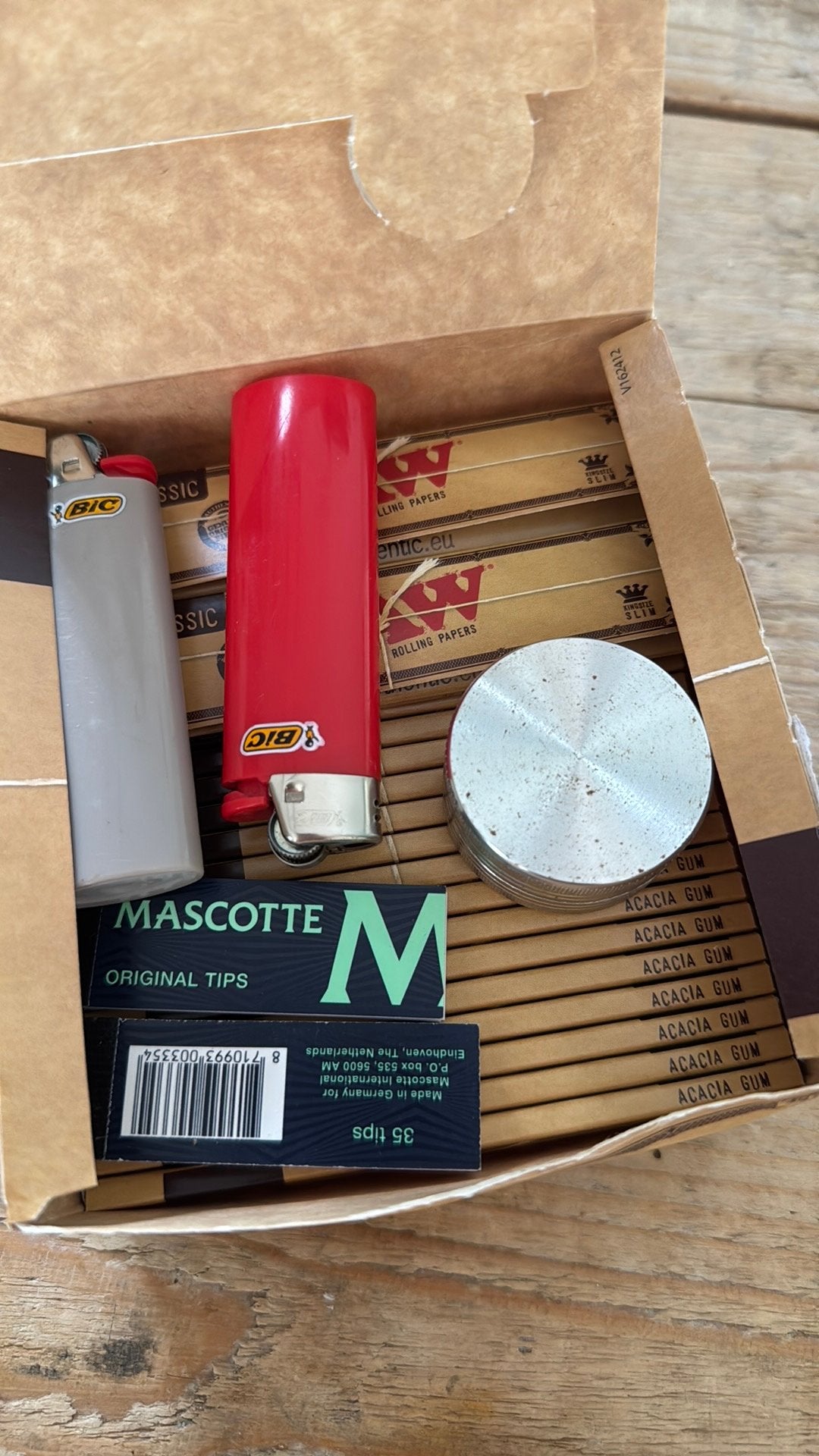 RAW Classic Kingsize Slim Vloeitjes en Mascotte Tips Display, Verzamelen, Ophalen of Verzenden, Nieuw, Overige typen