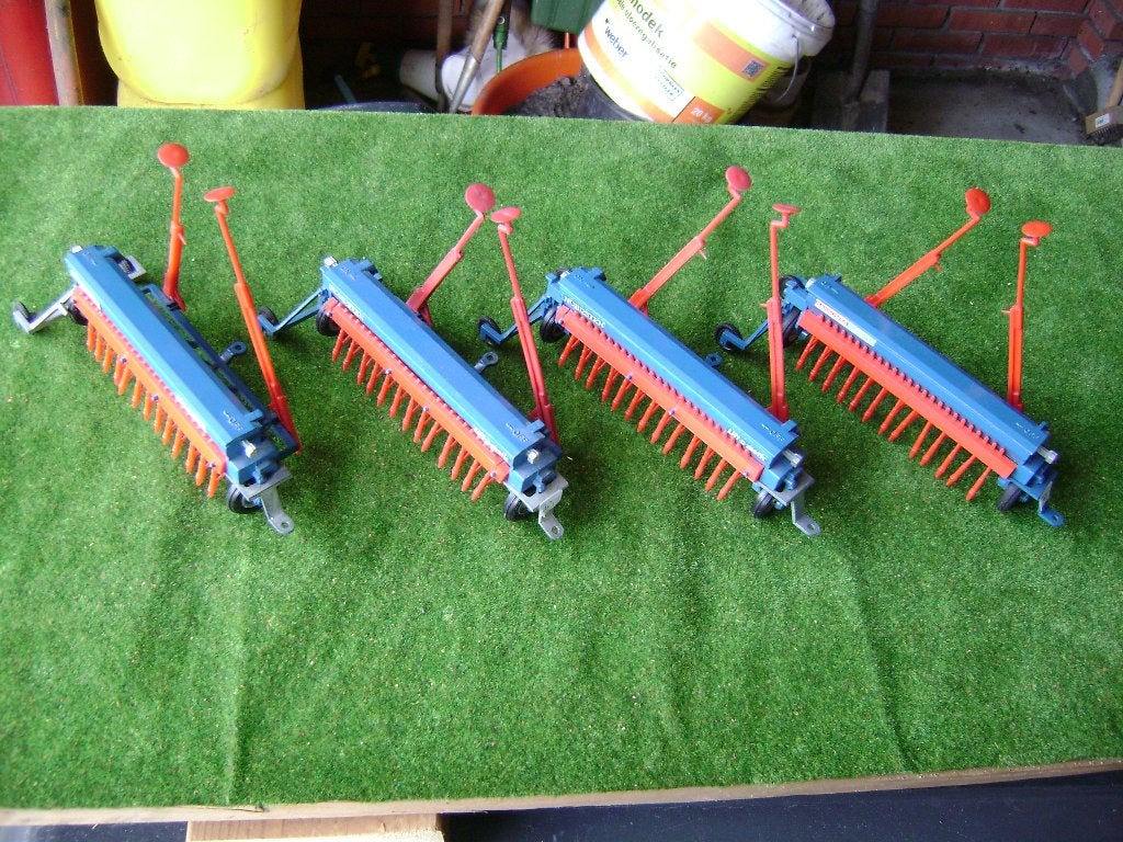 Ransomes-Nordsten zaaimachine van Britains nr. 9539, Ophalen of Verzenden, Zo goed als nieuw, Tractor of Landbouw, Britains