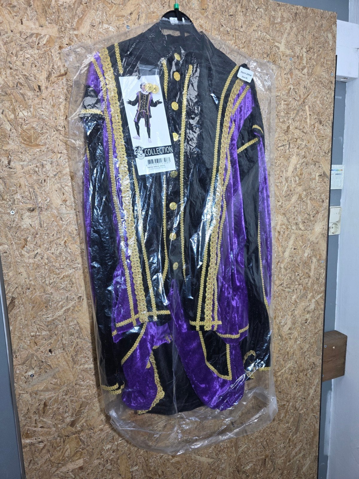 Mooi Pietenpak te koop!, Ophalen of Verzenden, Nieuw