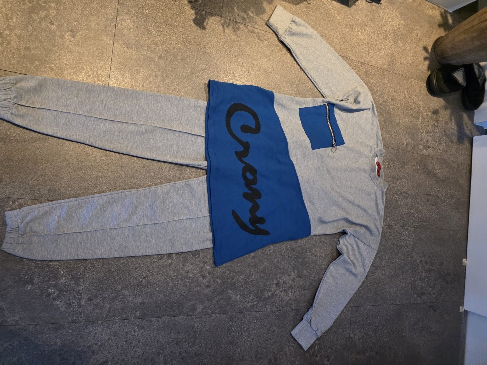 Dames traing pakken  grijs/blauw - MaatL ), Nieuw, Ophalen of Verzenden, Maat 42/44 (L), Overige typen