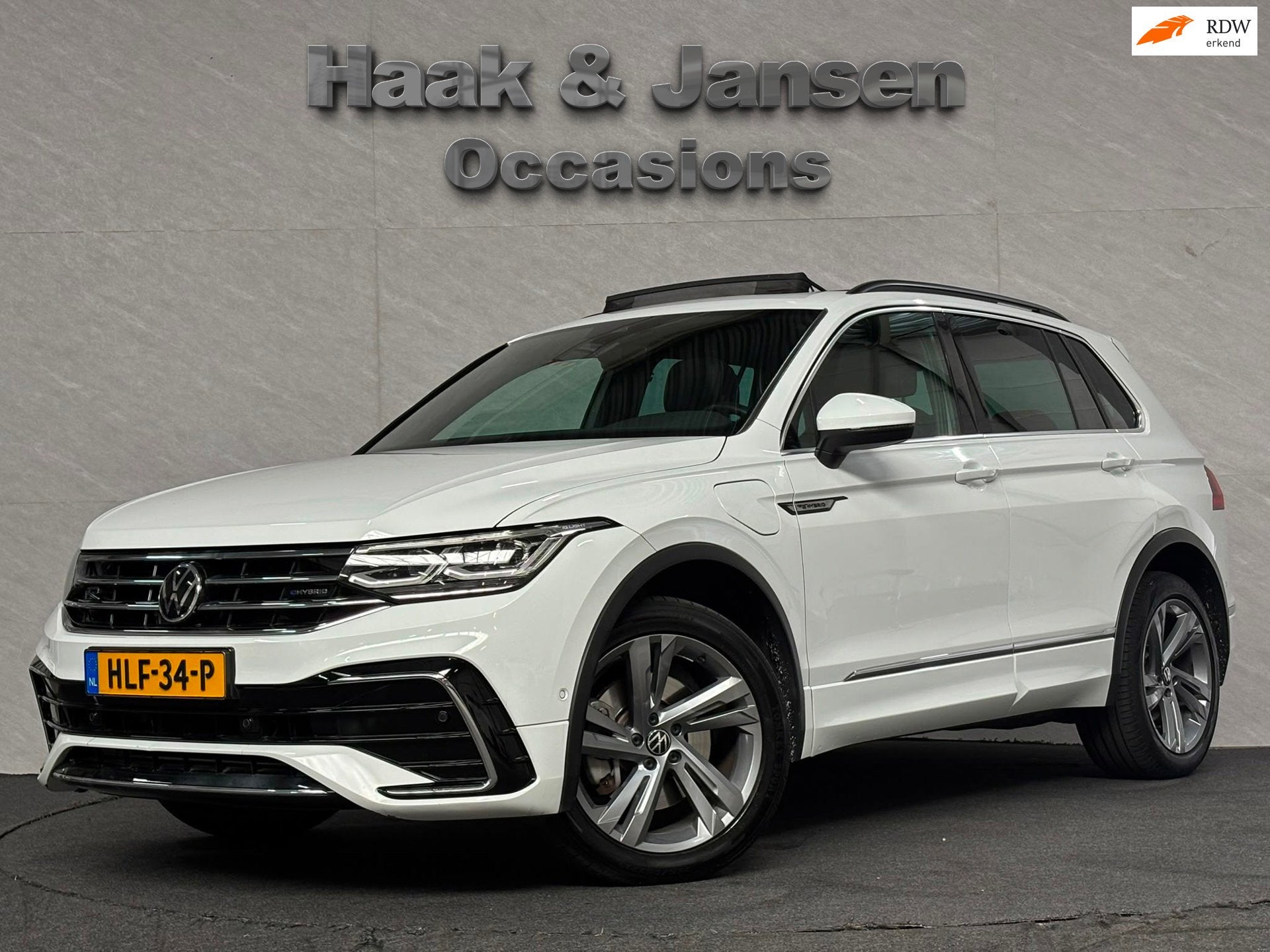 Volkswagen TIGUAN 1.4 TSI eHybrid R-Line Business+ - Pano -, 150 pk, Alcantara, Wit, Hybride Elektrisch/Benzine