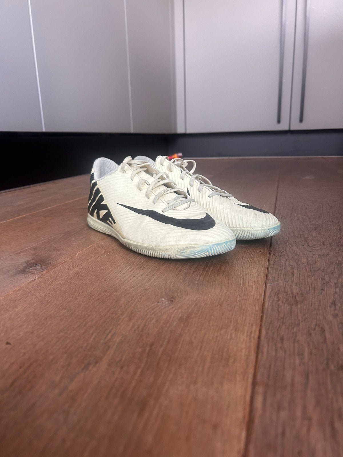 Nike Mercial Zaalvoetbalschoenen, Maat XS of kleiner, Schoenen, Ophalen of Verzenden, Zo goed als nieuw
