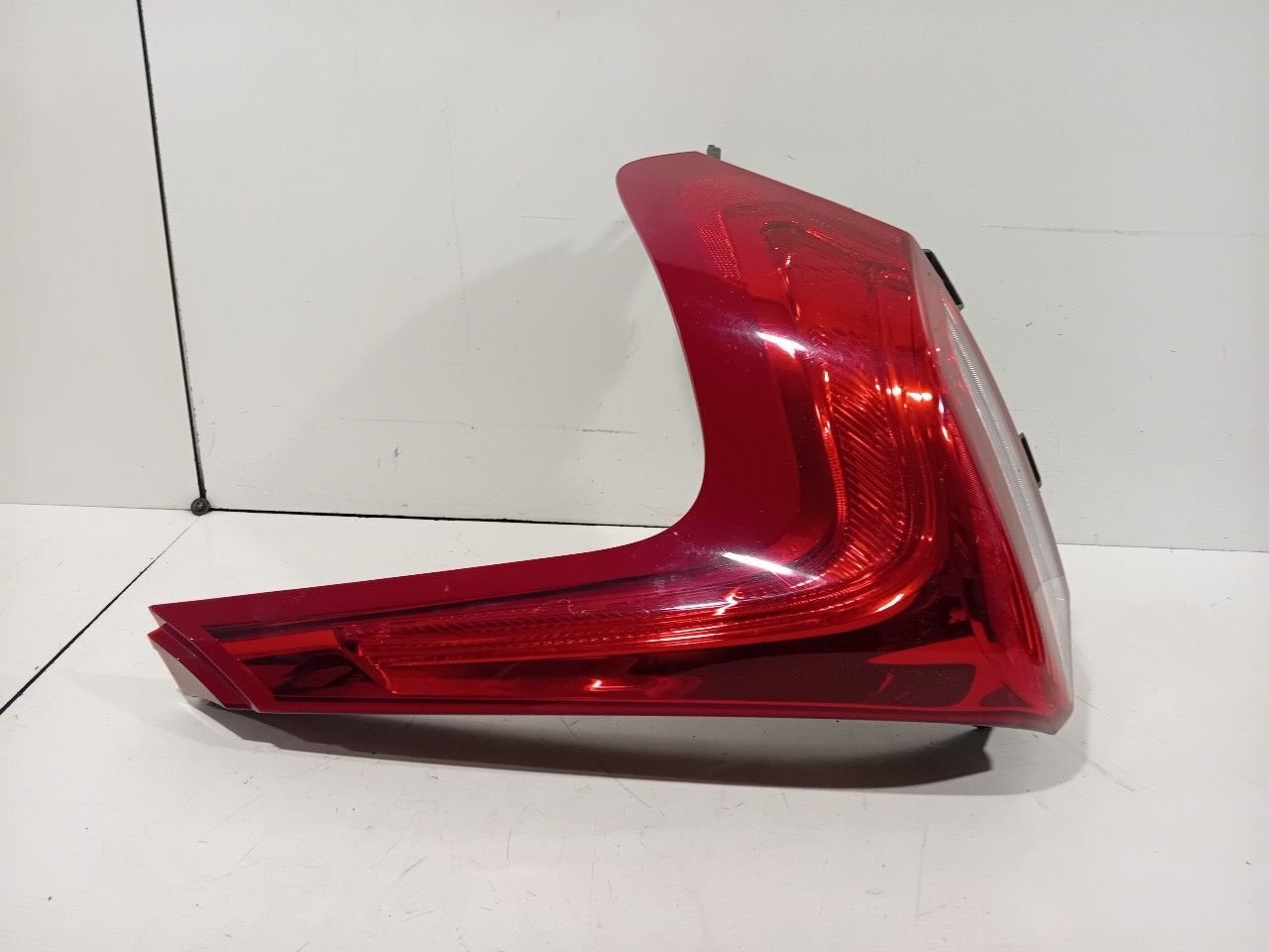 Achterlicht carrosserie rechts Volvo V40, Onderdelen@venauto.nl, Van der Ven Autorecycling B.V., Gebruikt, Ettenseweg 76, 4706 PB Roosendaal, The Netherlands