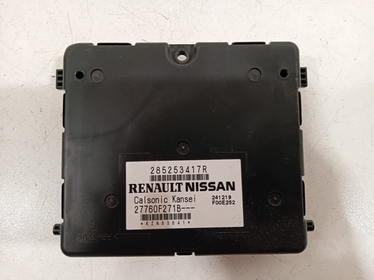 Computer climate control Renault Clio, Onderdelen@venauto.nl, Van der Ven Autorecycling B.V., Gebruikt, Ettenseweg 76, 4706 PB Roosendaal, The Netherlands
