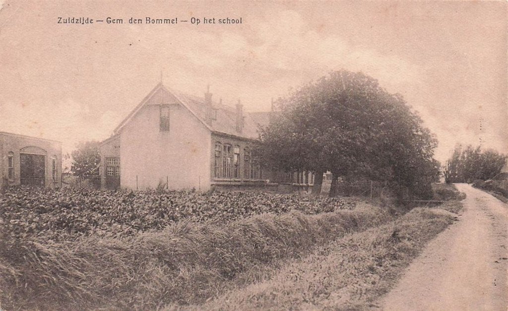 703-080-013 Zuidzijde Gem Den Bommel op het School, Ophalen of Verzenden, Voor 1920, Zuid-Holland