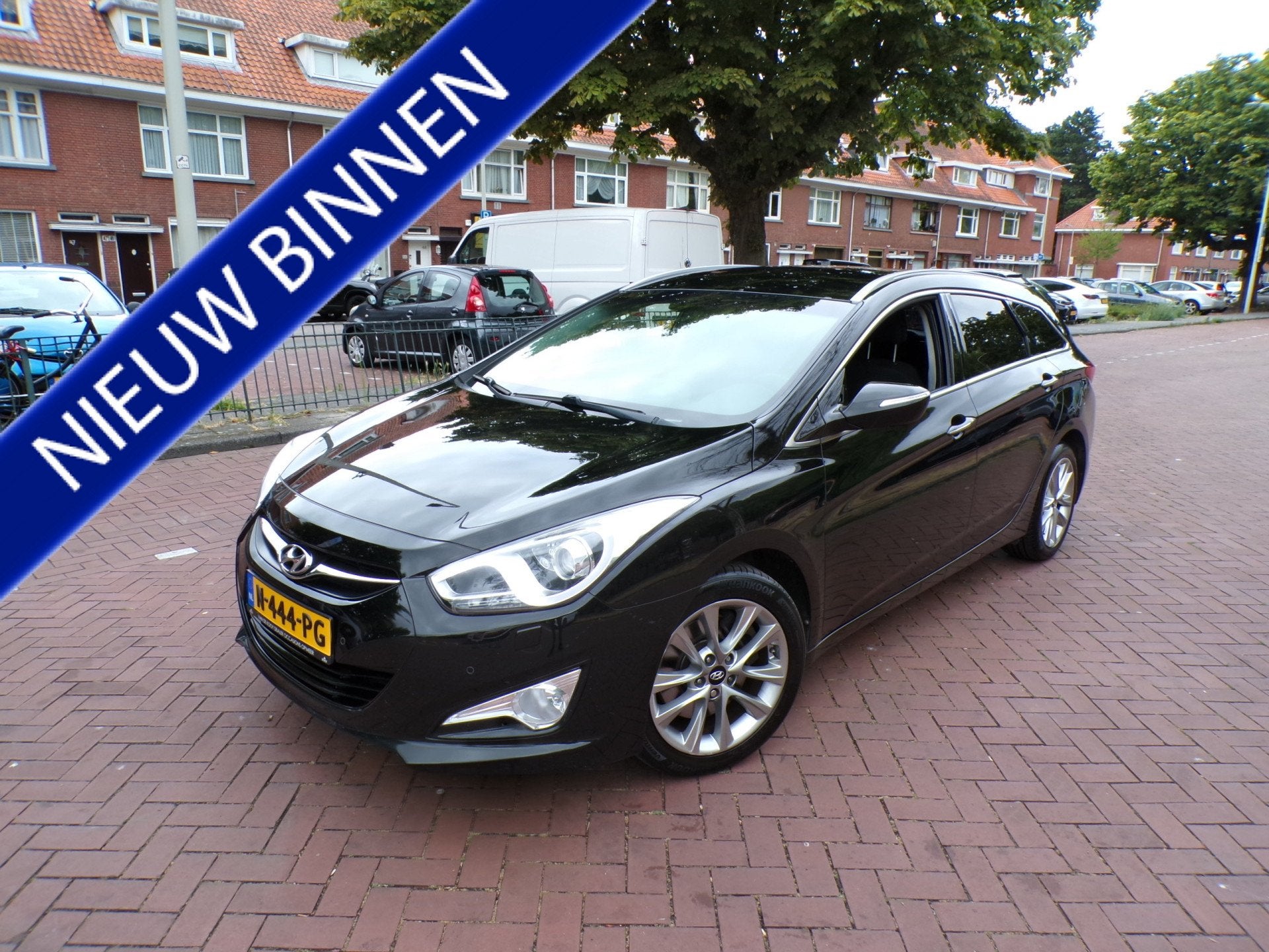 Hyundai i40 Wagon 1.6 GDI Blue Business Edition CAMERA NAVIG, Auto's, Hyundai, Voorwielaandrijving, Gebruikt, 4 cilinders, Zwart