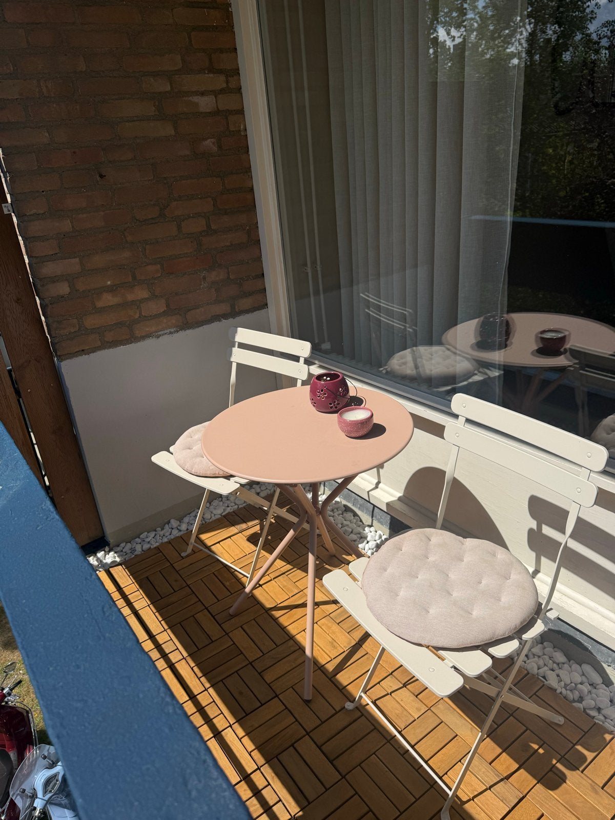Balkonset: Tafel en 2 stoelen - Roze/Wit, Overige materialen, Gebruikt, Eettafel, Tuinset