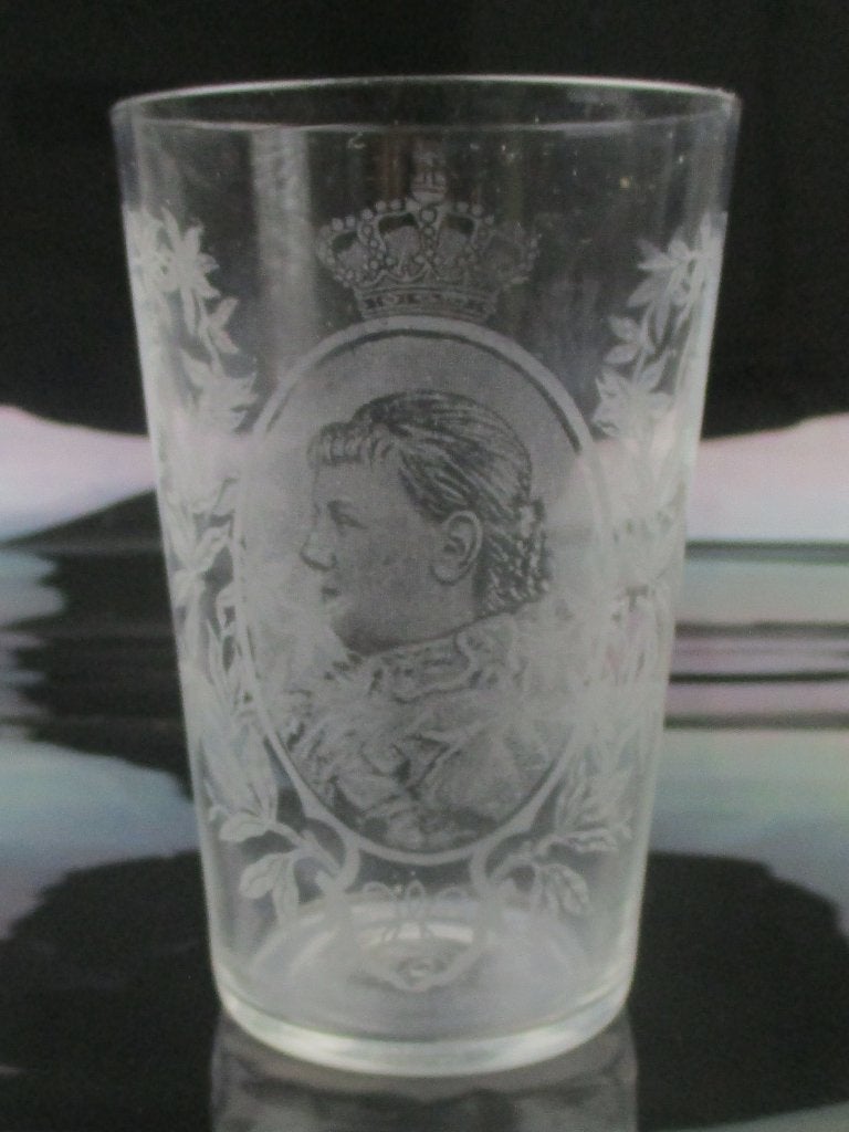 Antiek Koningin Wilhelmina Glas Herdenkingsglas, Ophalen of Verzenden, Gebruikt, Nederland, Servies