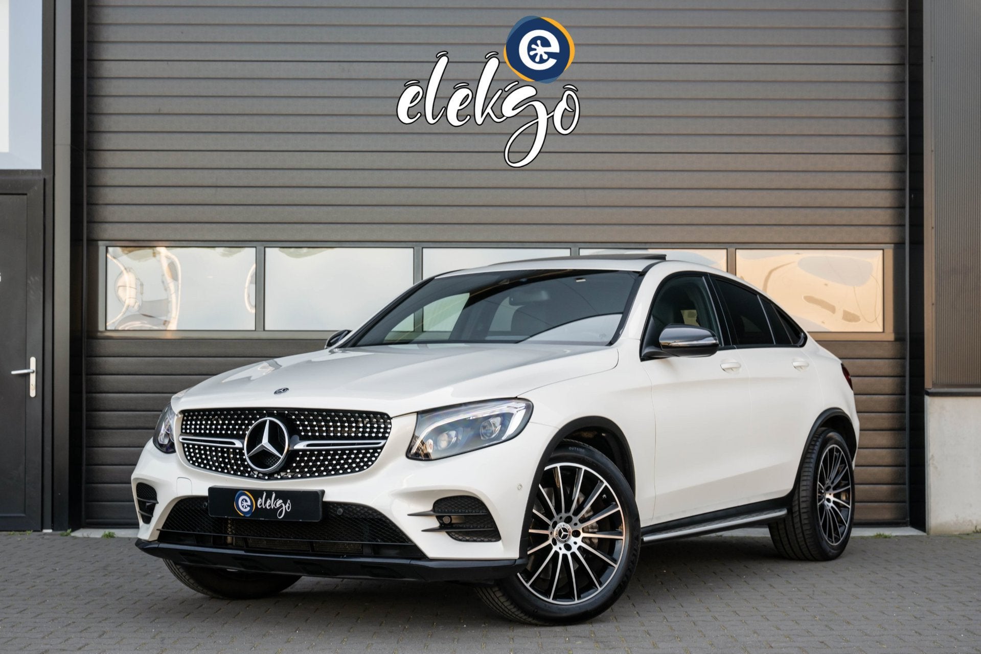 Mercedes-Benz GLC 250 Coupé AMG 4MATIC Premium Plus|Pano|Ni, Auto's, Automaat, Automatische klimaatregeling, Gebruikt, Euro 6