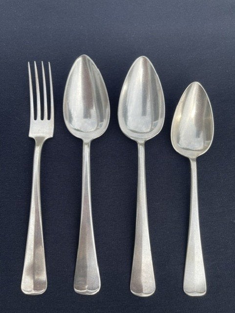 Haags Lofje bestek (1 vork + 3 lepels), Ophalen of Verzenden, Gebruikt, Zilver, Los bestek