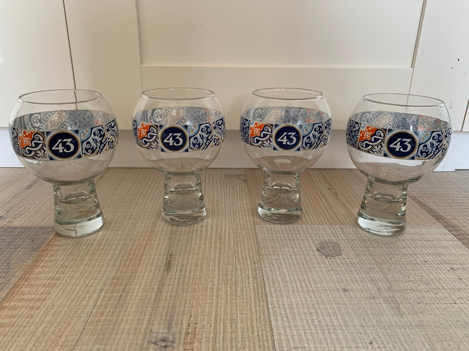 Quarante 43 glazen, Verzamelen, Glas en Borrelglaasjes, Ophalen of Verzenden, Nieuw, Overige typen