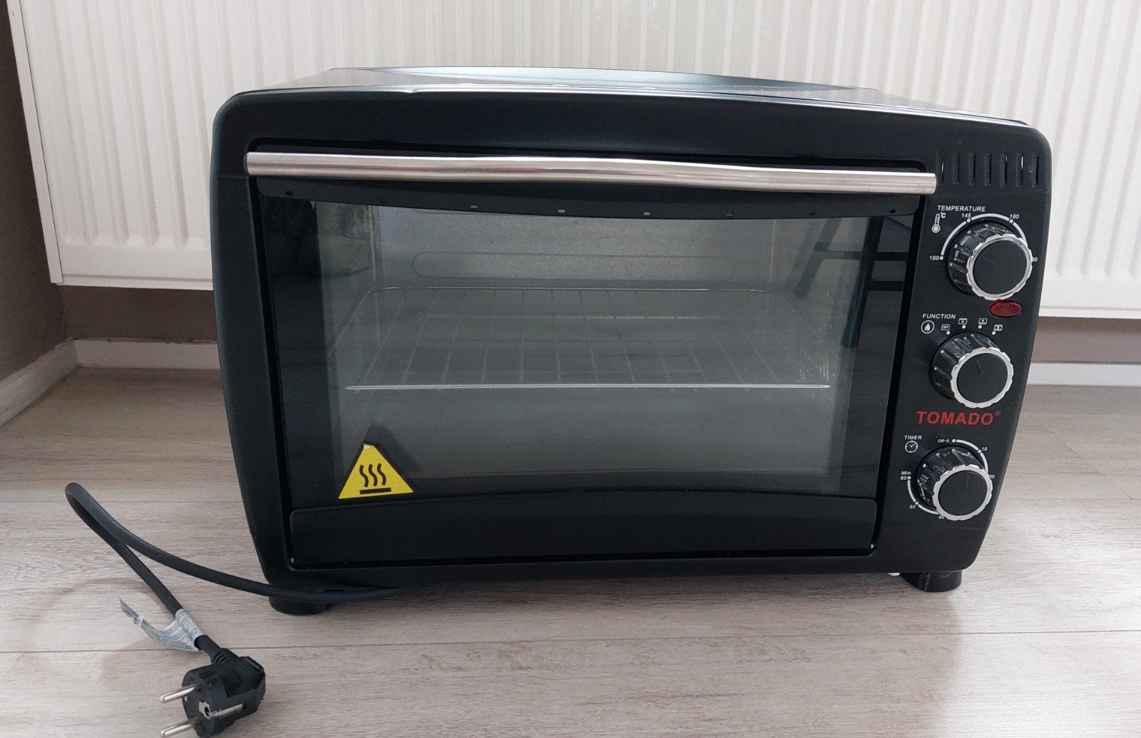 Tomado oven 1500w, Ophalen, Minder dan 45 cm, Gebruikt, Overige merken