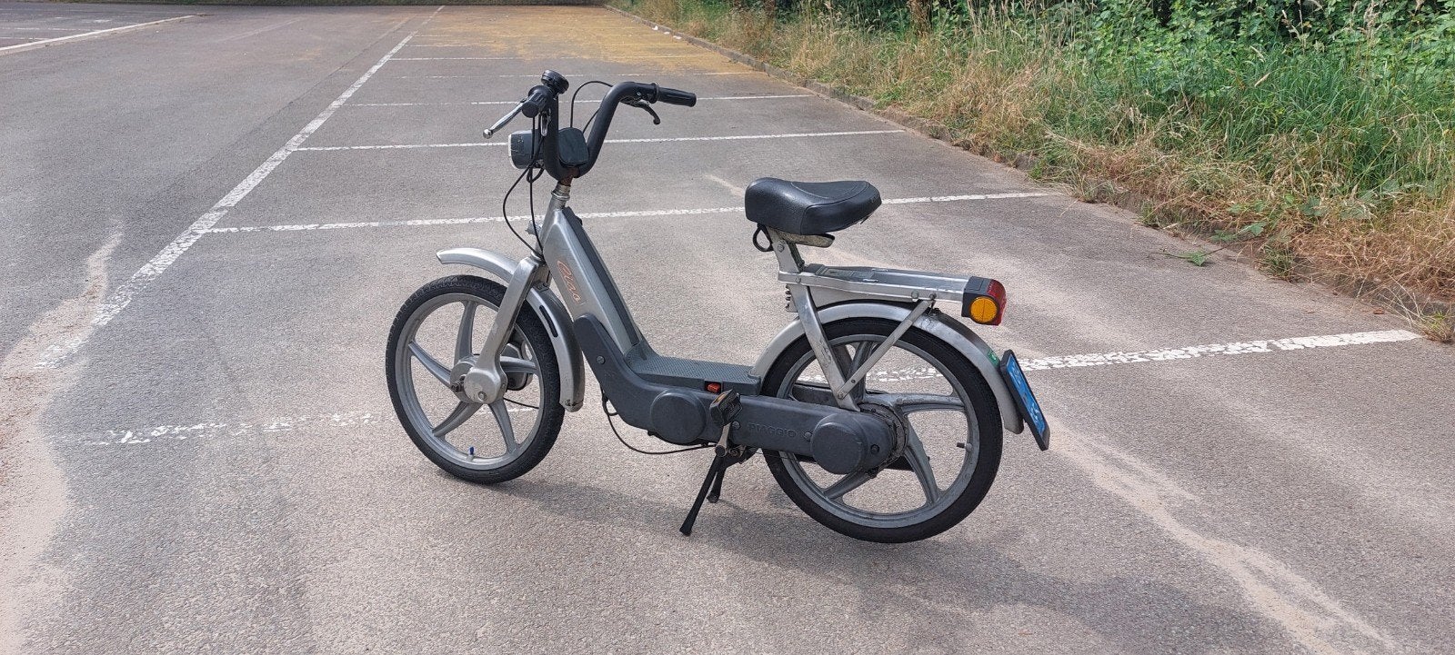 Leuke vespa ciao te koop met blauw kenteken en papieren!, Fietsen en Brommers, Brommers | Vespa, Ophalen, Gebruikt