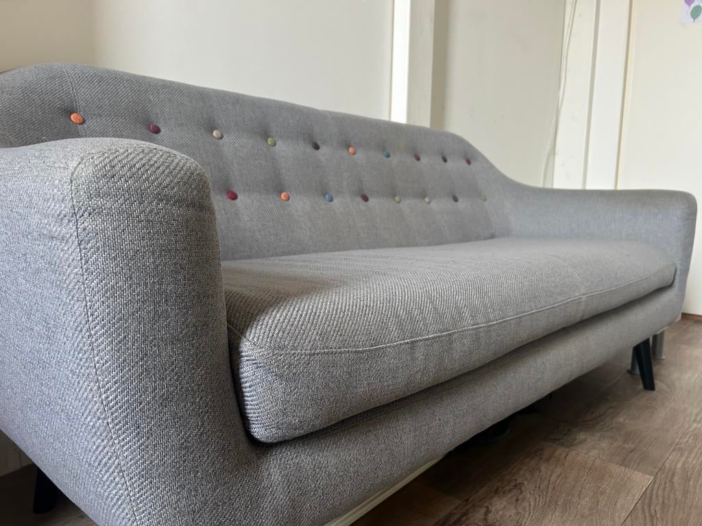 MADE bank grijs met regenboog knopen, Ophalen, Gebruikt, 100 tot 125 cm, Driepersoons
