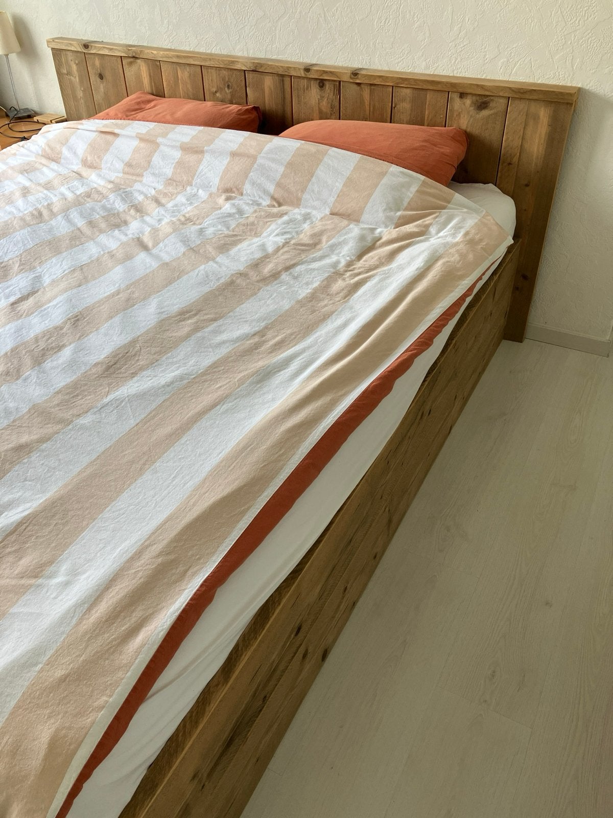 Steigerhouten tweepersoonsbed met lattenbodems (180x200 cm), Huis en Inrichting, Ophalen, Bruin, Tweepersoons, 180 cm