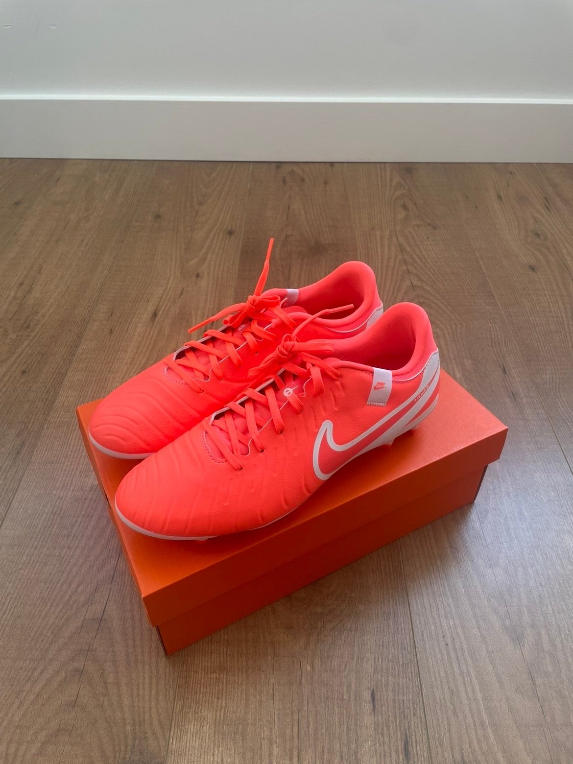 Nike Legend 10 voetbalschoenen - Maat 44, Ophalen of Verzenden, Nieuw, Schoenen
