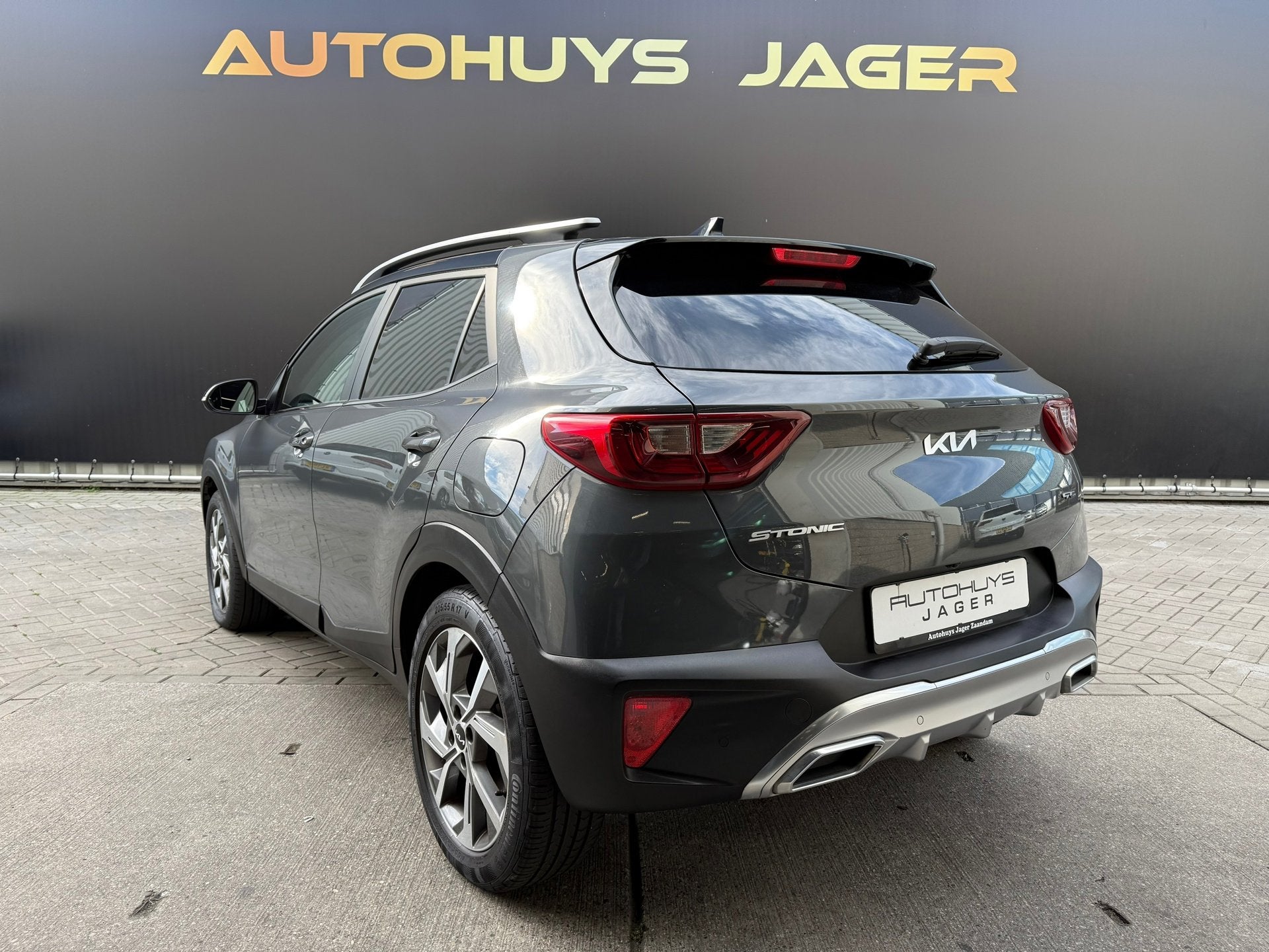 Kia Stonic 1.0 T-GDi MHEV GT-PlusLine|Automaat|Carplay, Auto's, Kia, 1160 kg, Gebruikt, Zwart, Leder en Stof