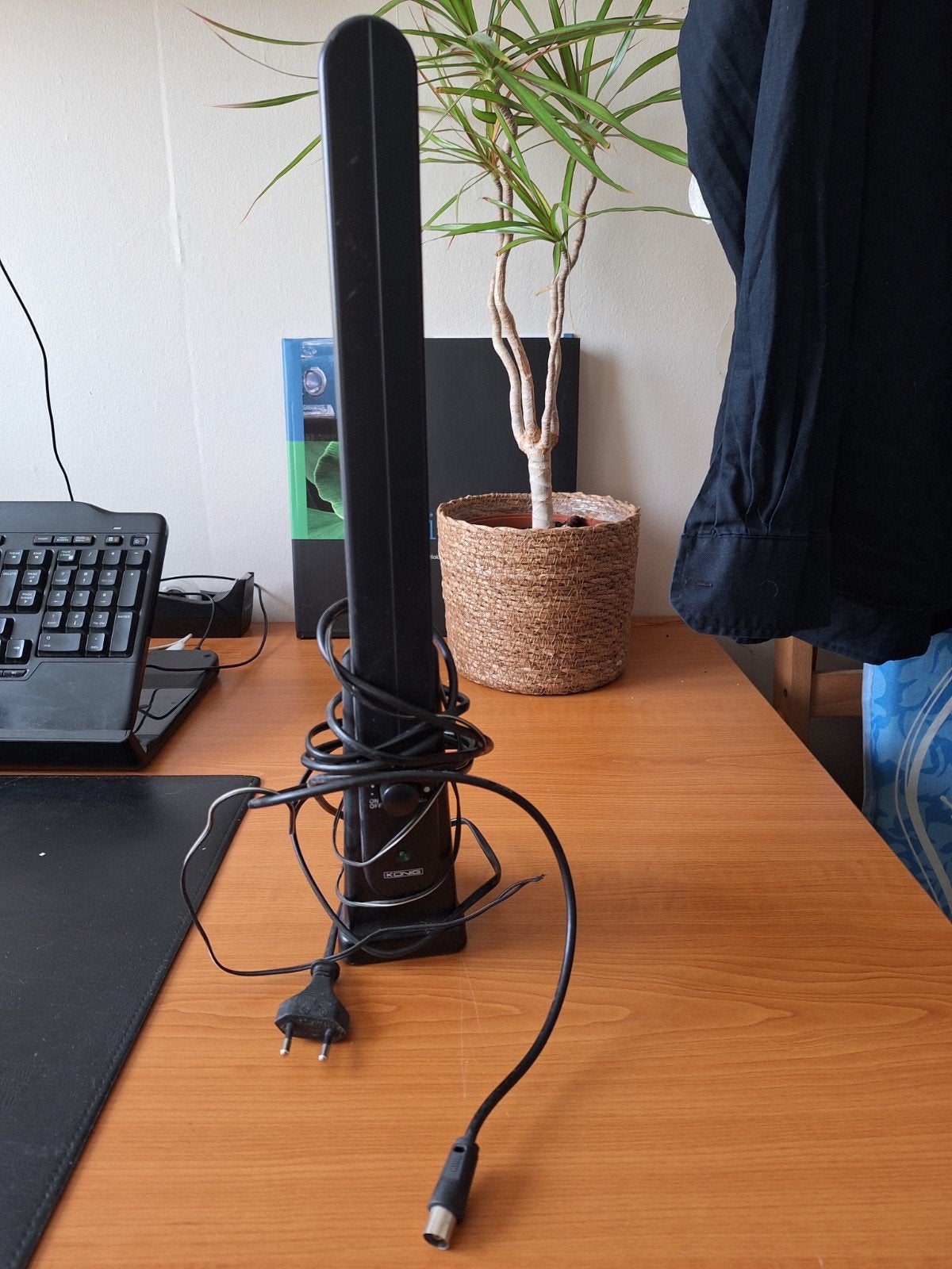 König Binnenantenne AM/FM - Indoor Amplified Antenna, Ophalen of Verzenden, Gebruikt, Antenne