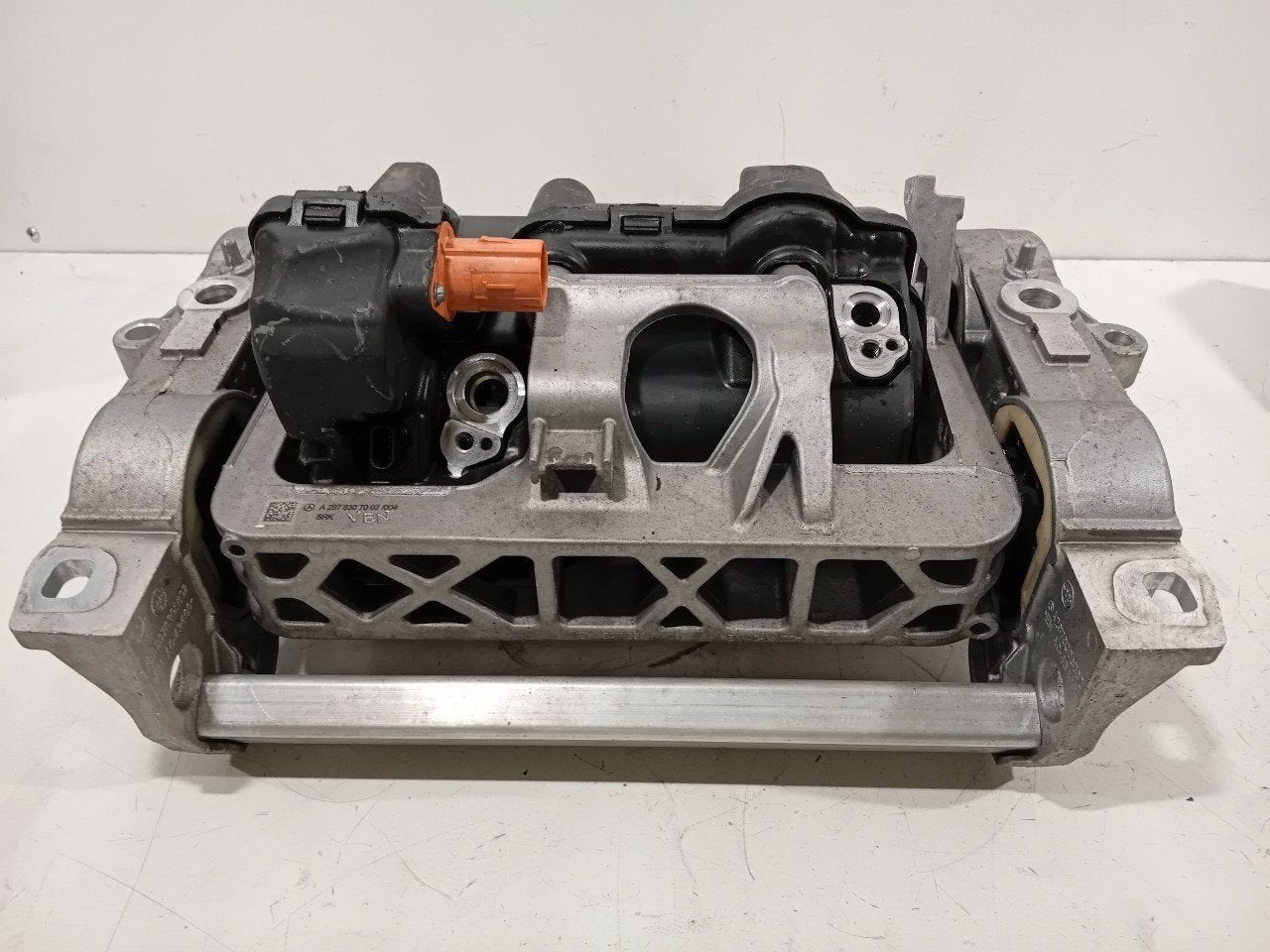 Compressor Mercedes-Benz EQ-Klasse, Onderdelen@venauto.nl, Van der Ven Autorecycling B.V., Gebruikt, Ettenseweg 76, 4706 PB Roosendaal, The Netherlands