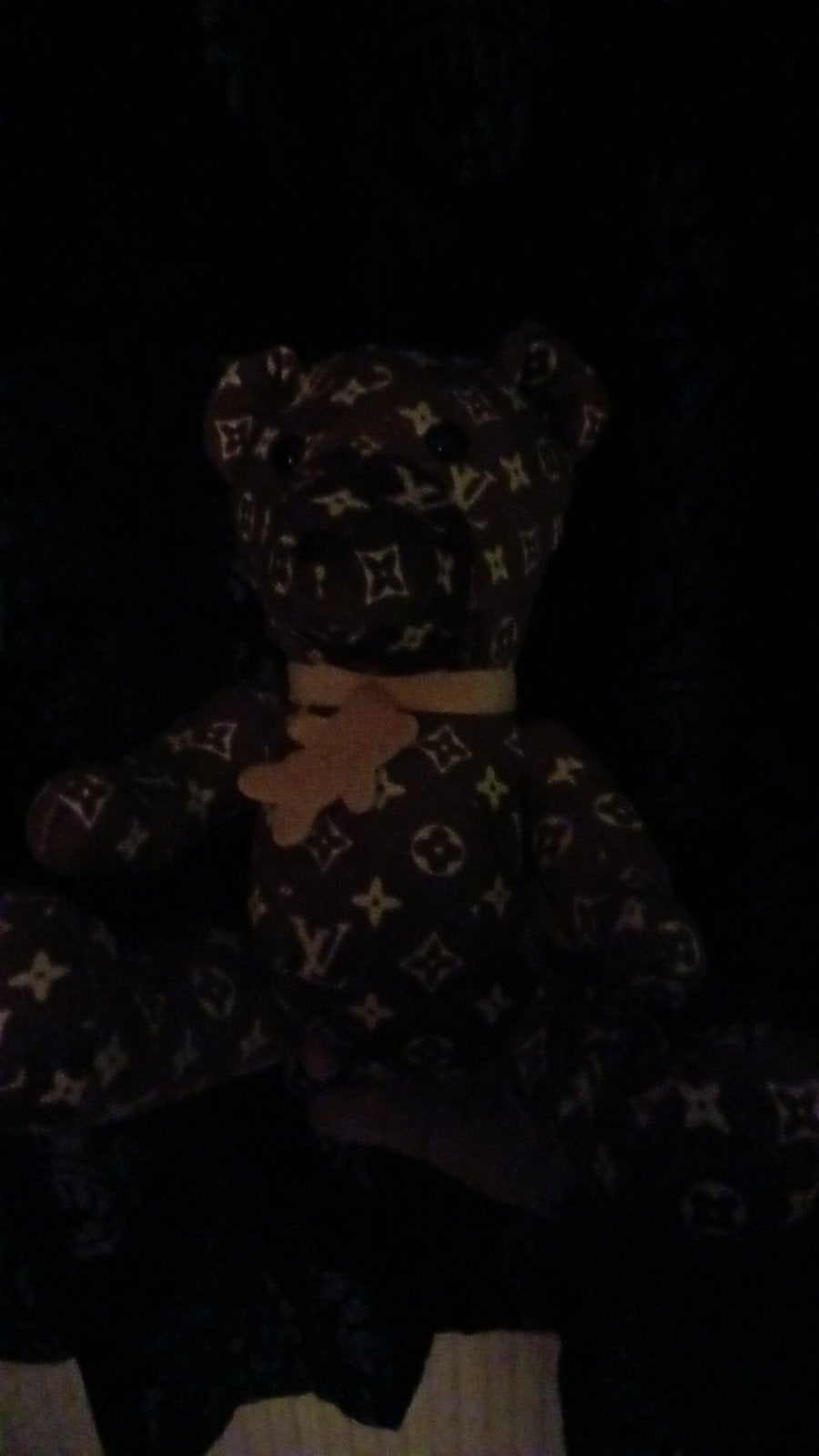 Louis Vuitton beertje ( glow in the dark) ophalen in Arnhem!, Ophalen, Overige merken, Overige karakters, Met licht