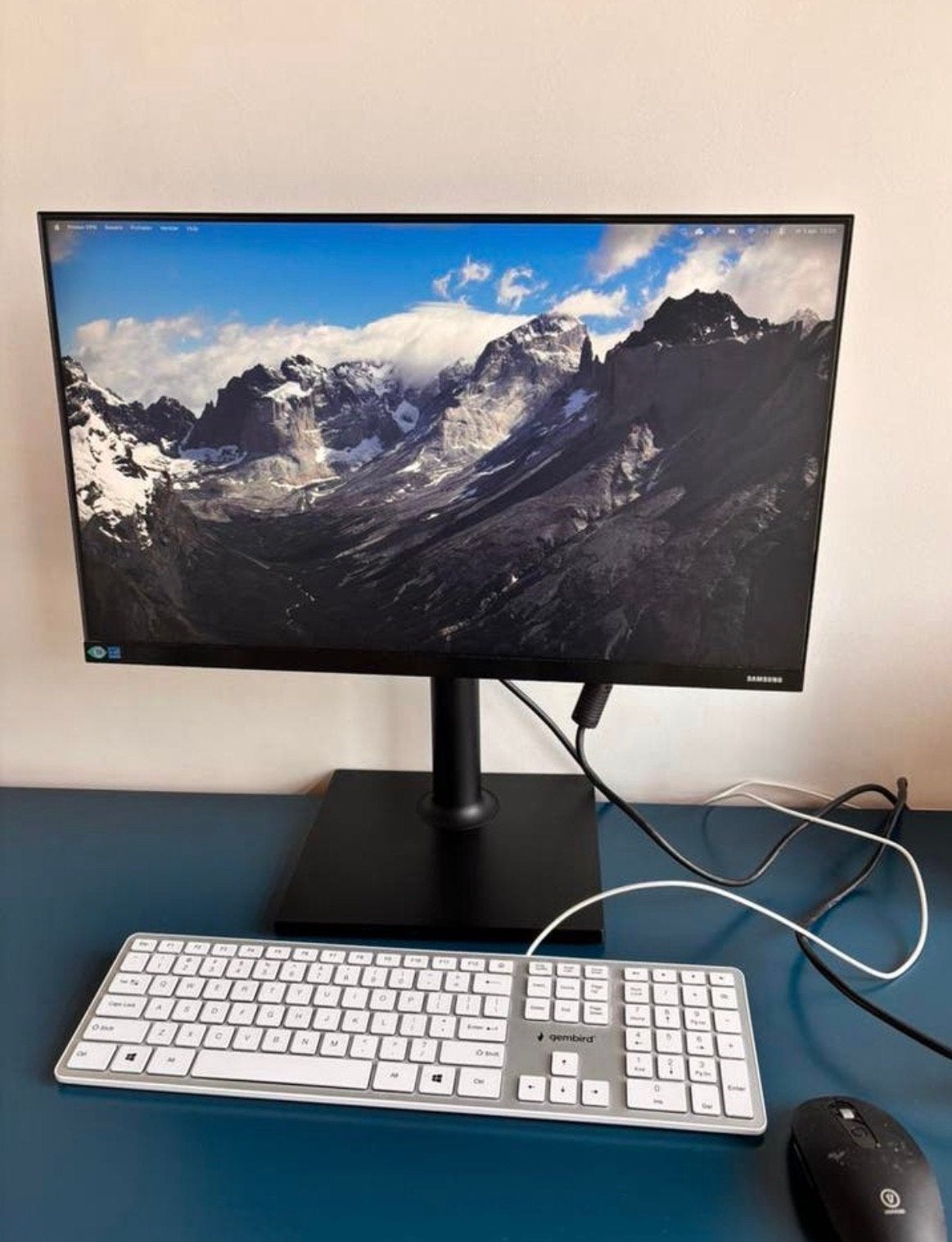 Samsung 24 inch Full HD Beeldscherm nieuwstaat!, Computers en Software, Monitoren, HDMI, In hoogte verstelbaar, Full HD, Zo goed als nieuw