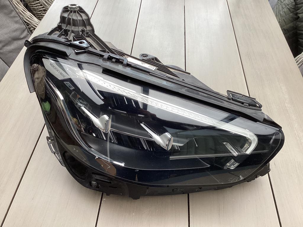 Mercedes E klasse W213 led koplamp rechts A2139067609