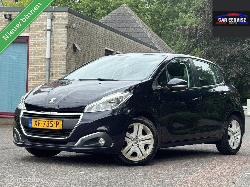 Peugeot 208 1.2 PureTech Signature/NAP/APK/PDC/NAVI/CARPLAY/, 83 pk, Euro 6, 1199 cc, Blauw