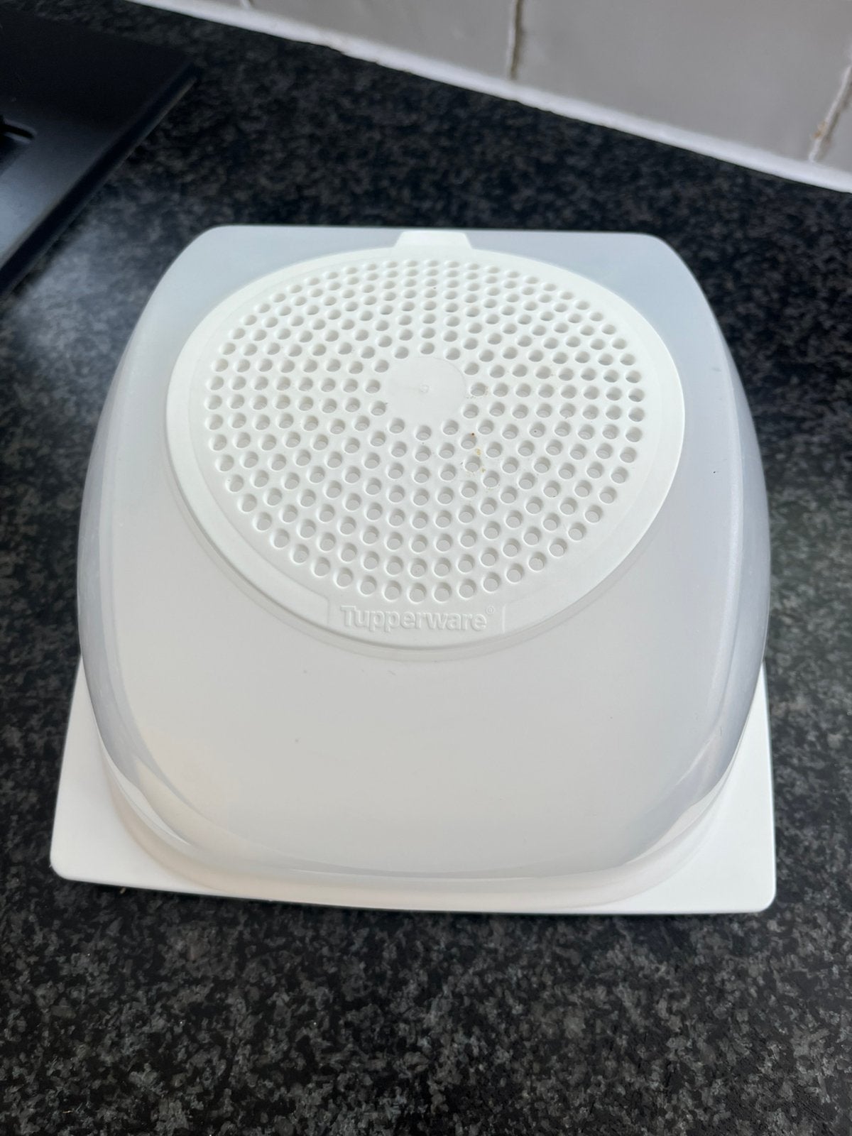 Tupperware kaasdoos vierkant, Ophalen of Verzenden, Zo goed als nieuw, Bus of Trommel