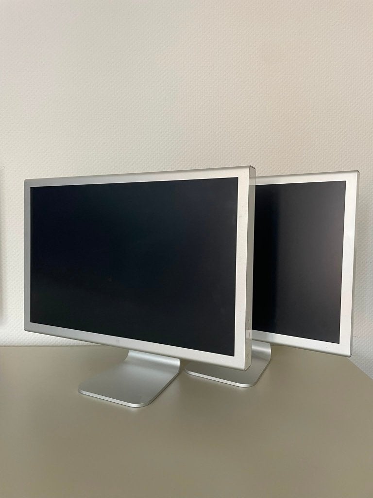 2 Retro Apple Cinema HD 23" Displays, Computers en Software, Monitoren, Ophalen, Overige typen, Onbekend, Apple Cinema Display