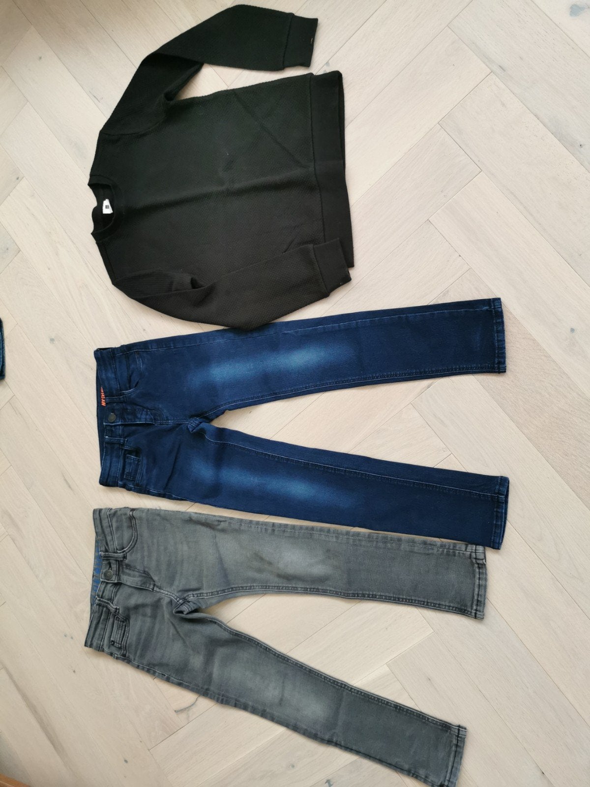 Skinny fit jeans maat 134 (Hema en Blueridge), Broek, Ophalen of Verzenden, Zo goed als nieuw, Hema