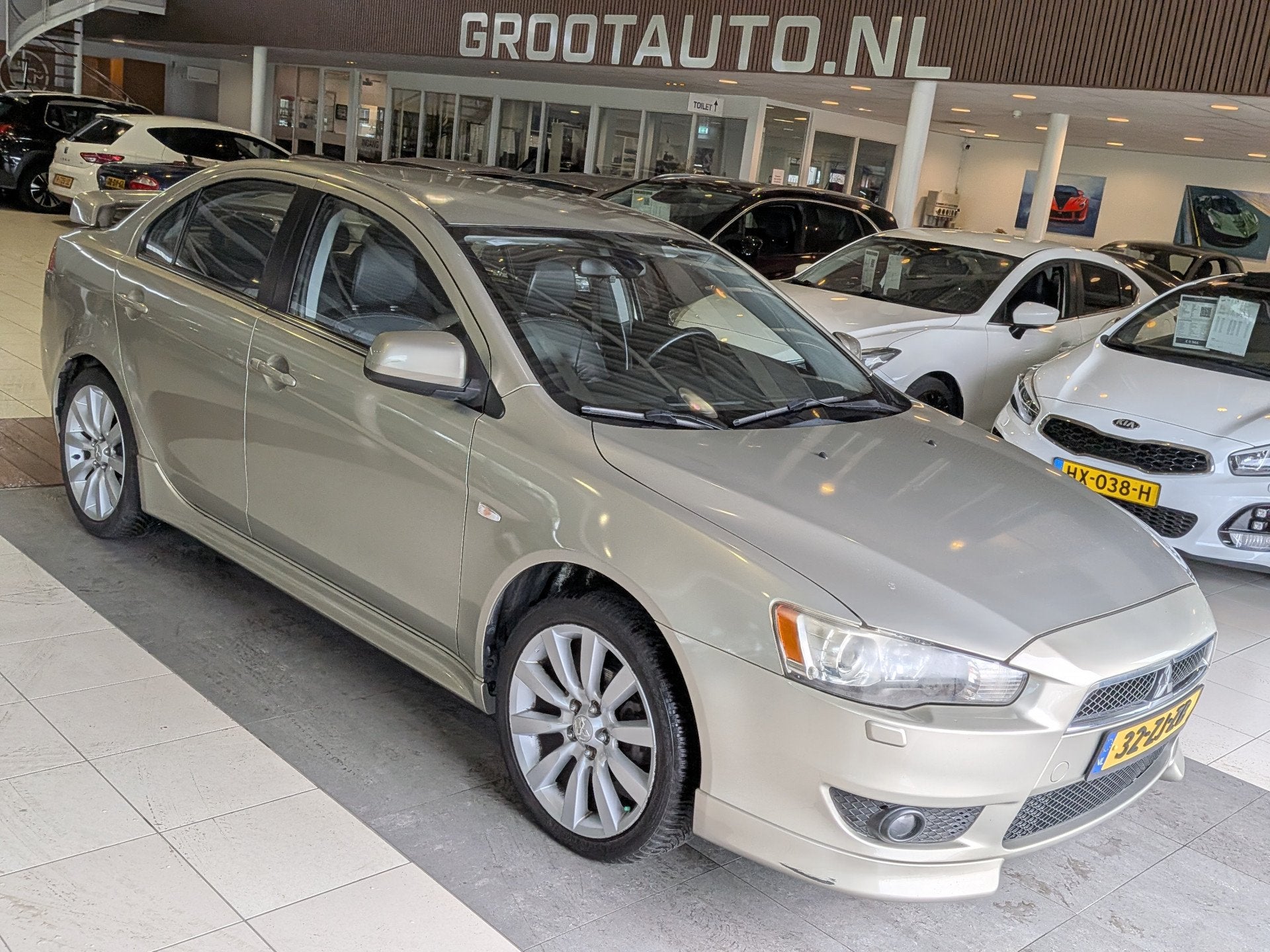 Mitsubishi Lancer Sports Sedan 1.8 Instyle Automaat Airco, C, 1325 kg, Gebruikt, Zwart, Beige