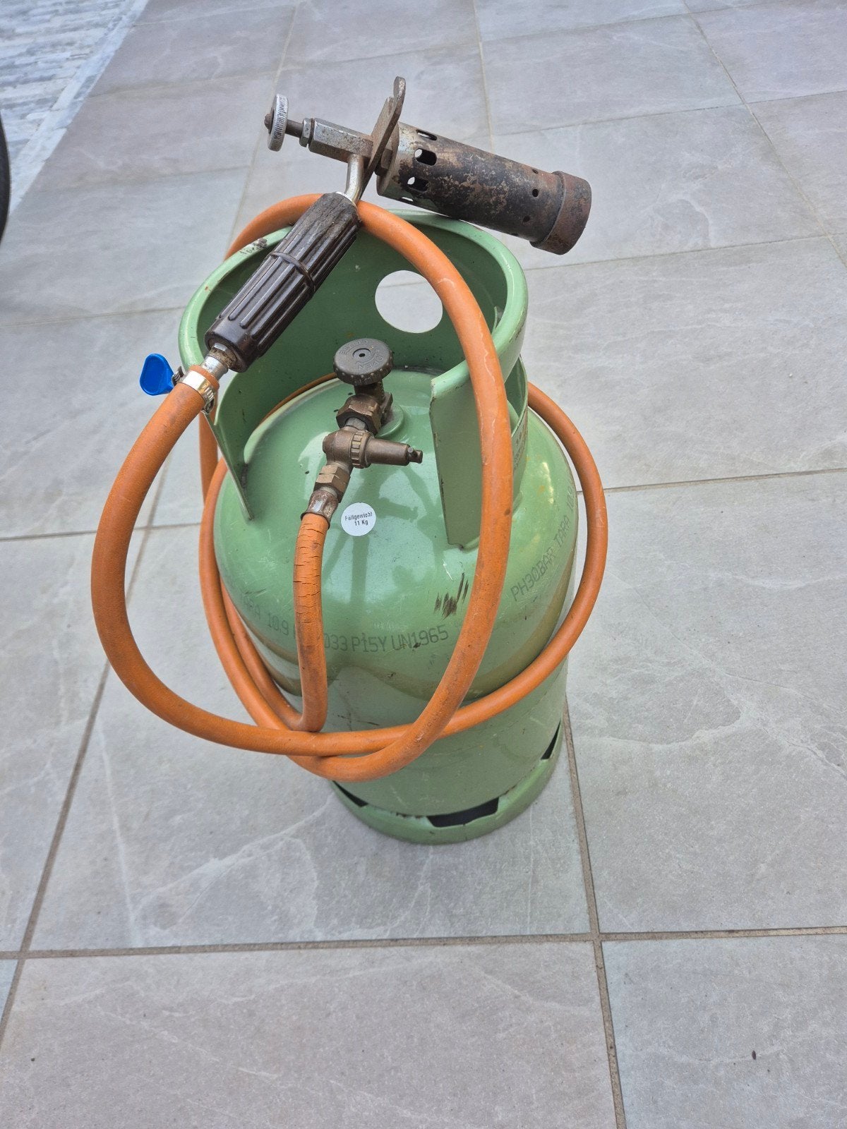 Gasfles met brander te koop, Doe-het-zelf en Verbouw, Dakpannen en Dakbedekking, Ophalen, Zwart, 15 m² of meer