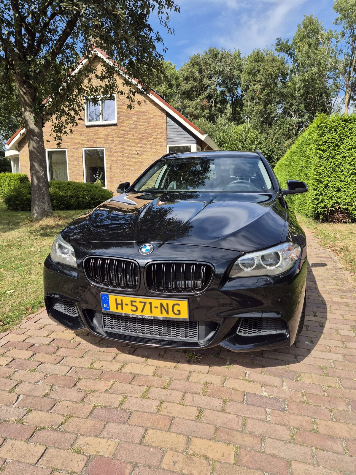 BMW 5-Serie 2.0 520D Touring AUT 2016 Zwart, Auto's, Automaat, Achterwielaandrijving, 1995 cc, 2000 kg