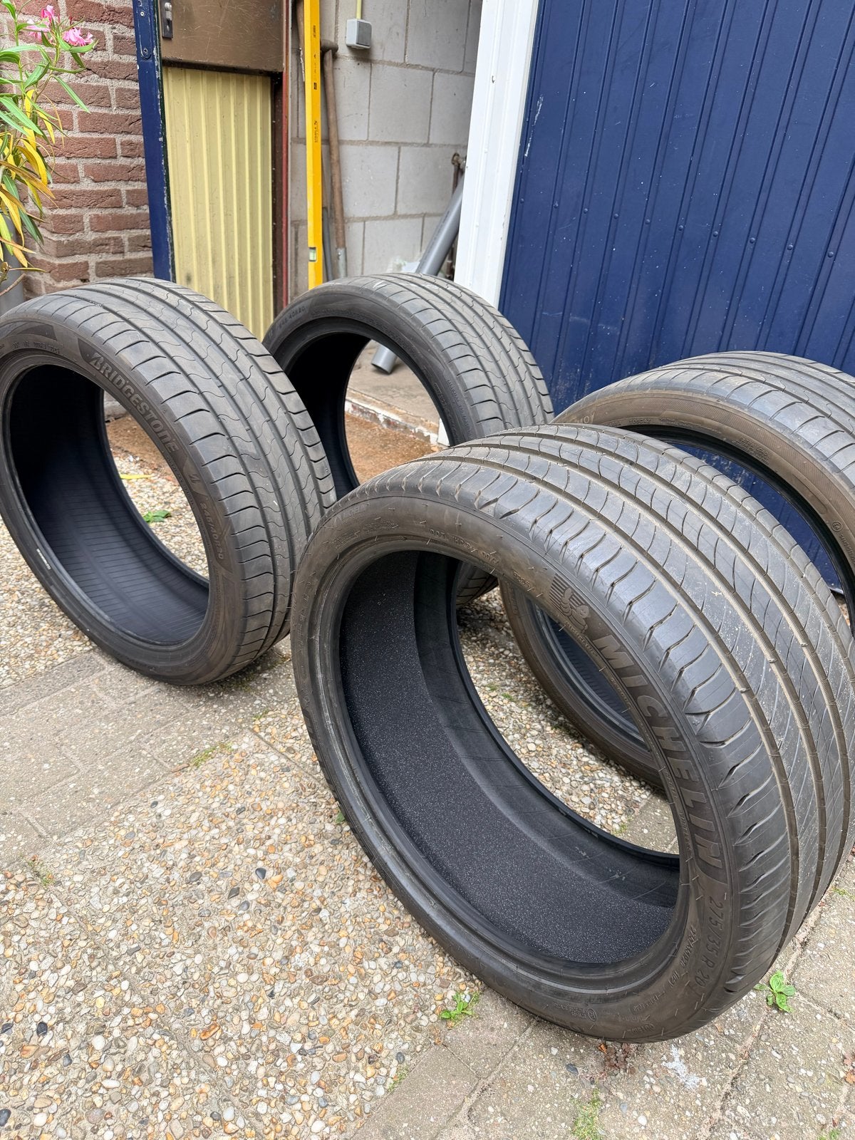 Set van 4 zomerbanden: voor: 245/40R20, achter: 275/35R20, Auto-onderdelen, Banden en Velgen, Ophalen of Verzenden, Band(en), Personenwagen