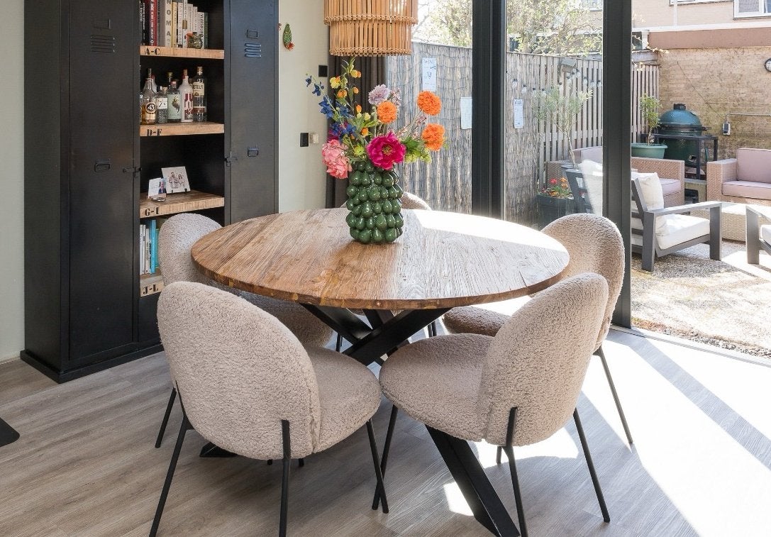 Ronde eettafel met zwart metalen onderstel - 140cm, Huis en Inrichting, Tafels | Eettafels, Ophalen, Gebruikt, 100 tot 150 cm