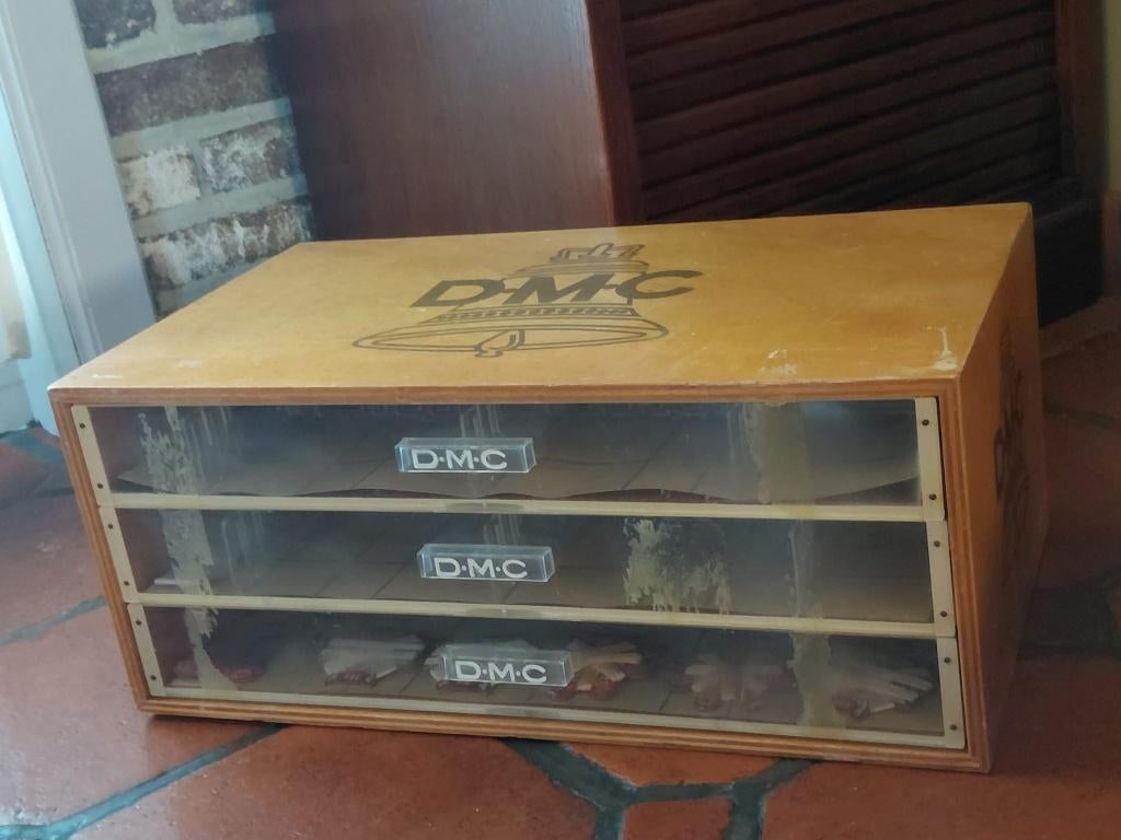 Garenkastje - fourniturenkastje - DMC - winkeldisplay, Antiek en Kunst, Ophalen of Verzenden