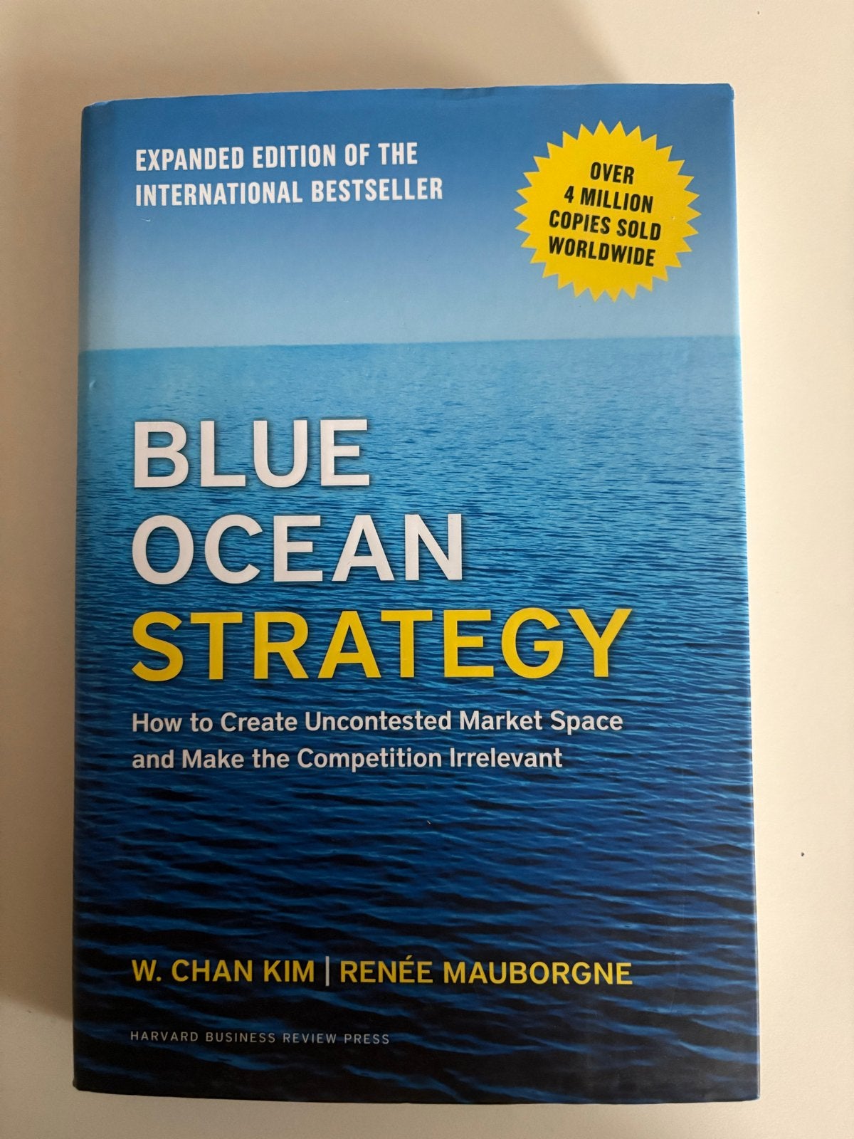 Blue Ocean Strategy - Uitgebreide Editie, Boeken, Verzenden, Zo goed als nieuw, Economie en Marketing