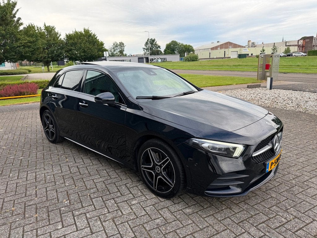 Mercedes-Benz A-klasse 250 e Business Solution AMG Limited 2, Gebruikt, 4 cilinders, Leder en Stof, Zwart
