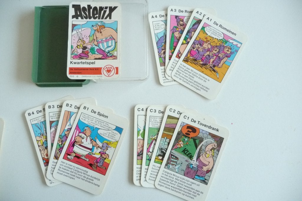 kwartetspel van asterix oud jaren 70 met verhaal, Verzamelen, Speelkaarten, Jokers en Kwartetten, Verzenden, Zo goed als nieuw
