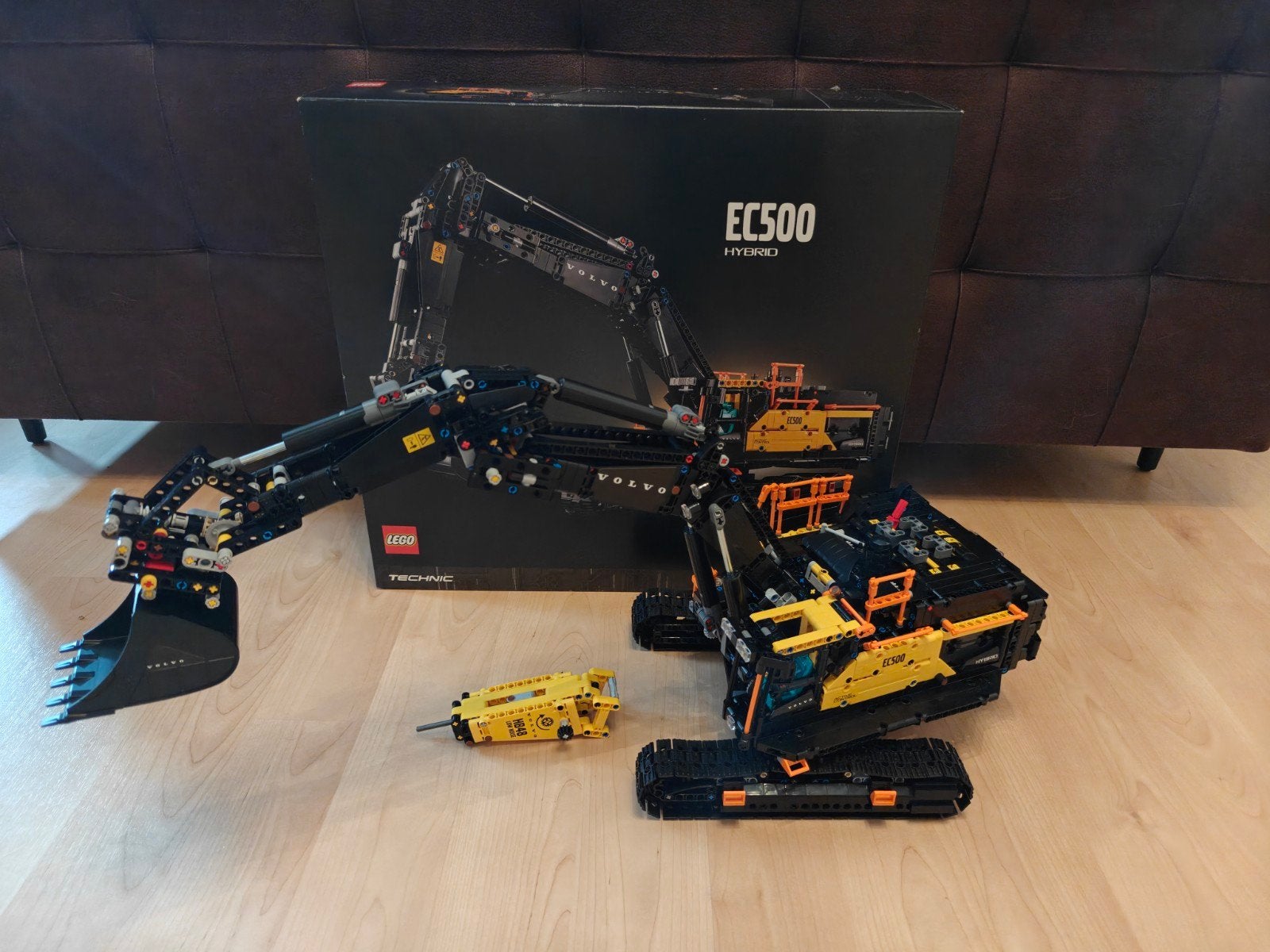 Lego Technic Volvo EC500 Hybrid Graafmachine 42215 Compleet, Ophalen of Verzenden