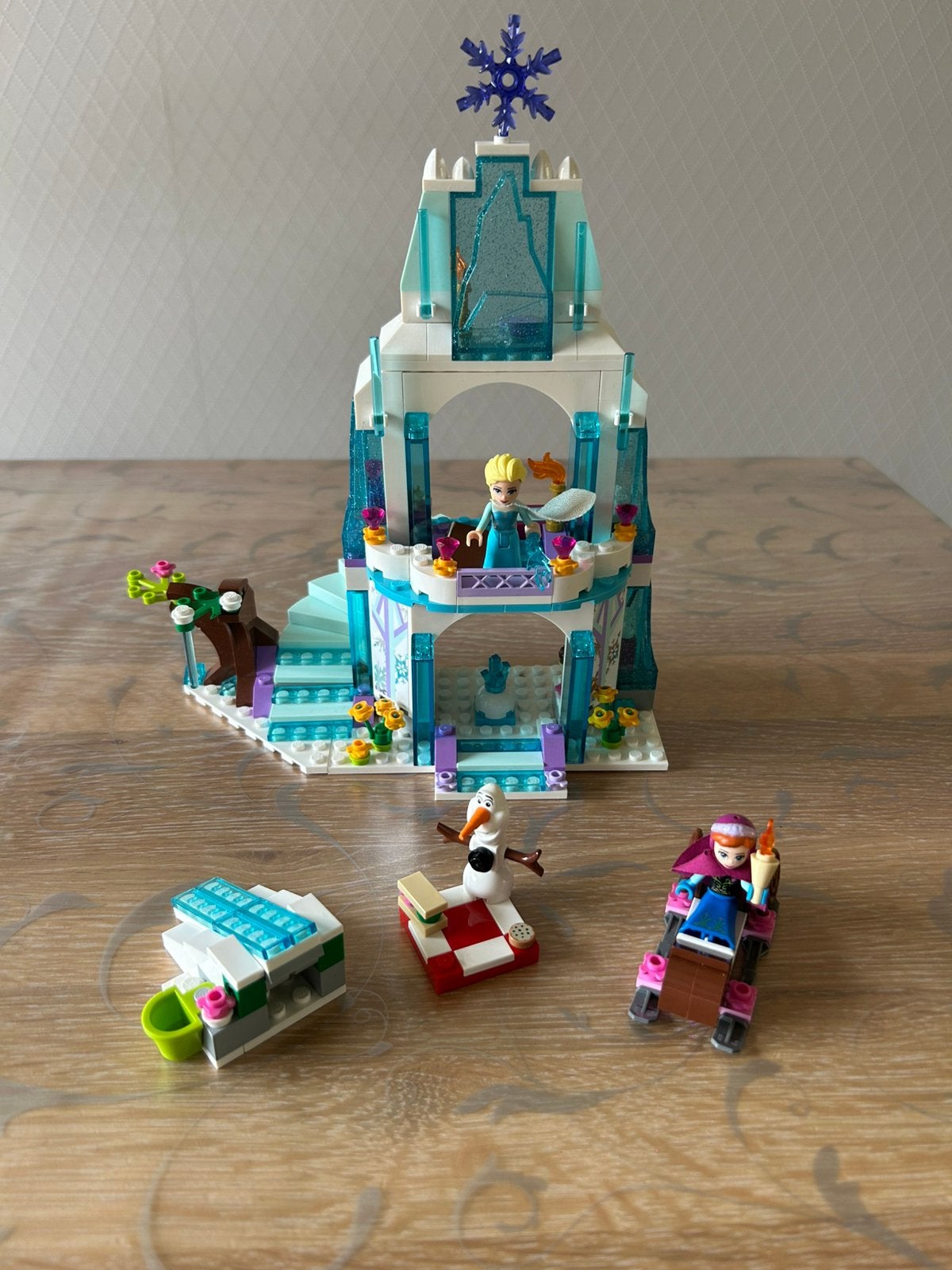LEGO Disney Frozen IJskasteel van Elsa (41062), Lego, Ophalen of Verzenden, Zo goed als nieuw, Compleet